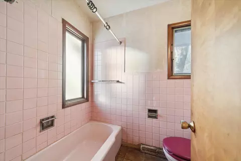 35 Castle Dr, Springfield, MI 49037 photo 43