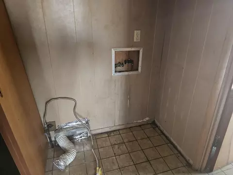 35 Castle Dr, Springfield, MI 49037 photo 19