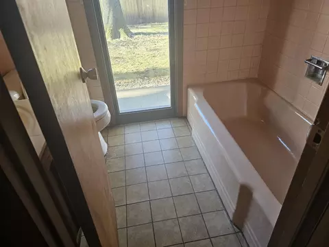 35 Castle Dr, Springfield, MI 49037 photo 20