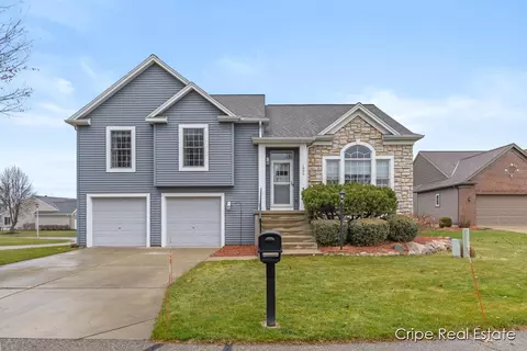 1899 Landoshire Ct SE, Caledonia, MI 49316