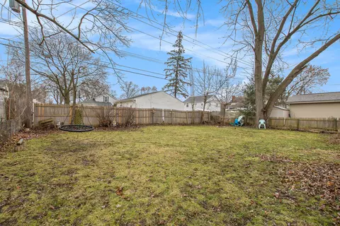 610 E Washington St, Howell, MI 48843 photo 29