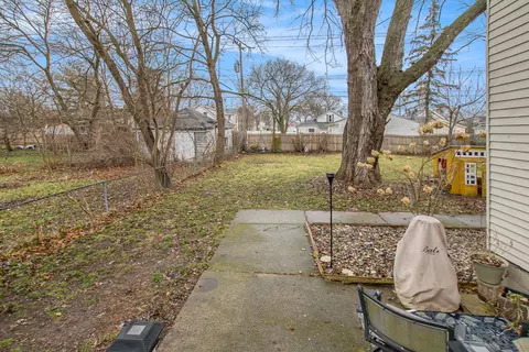 610 E Washington St, Howell, MI 48843 photo 33
