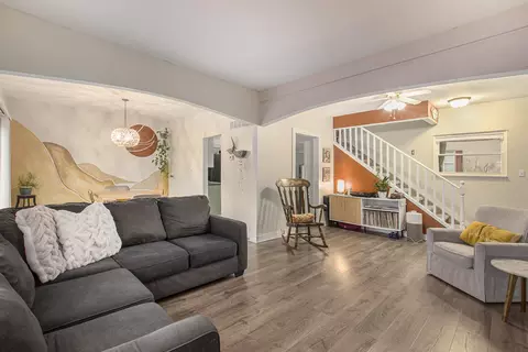 610 E Washington St, Howell, MI 48843 photo 7