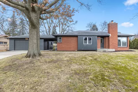 1825 Andrew St SE, Kentwood, MI 49508