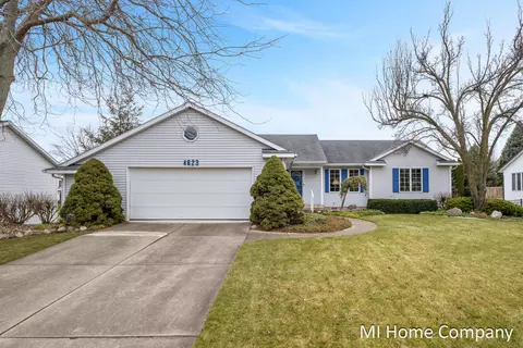4623 Creek View Dr, Hudsonville, MI 49426