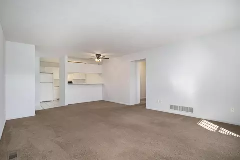 366 Westbrook Ct, Marshall, MI 49068 photo 4