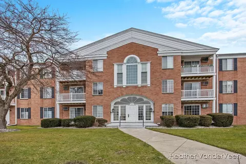 2203 Porter St SW #B302, Wyoming, MI 49519