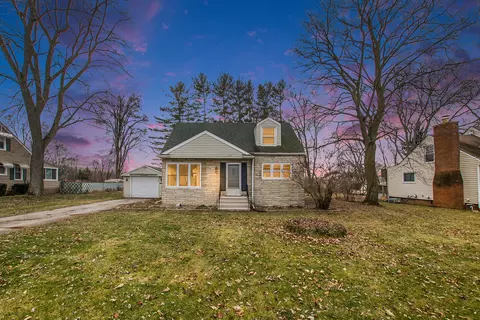 329 Peacock Walk, Jackson, MI 49202