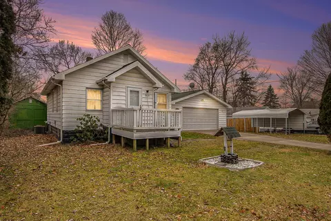 909 Gerald Ave, Jackson, MI 49203