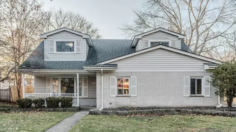 21359 Birchwood St, Farmington, MI 48336