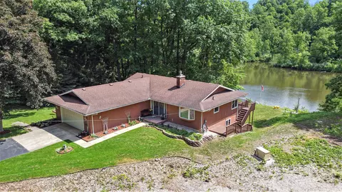 4312 Hills Haven Rd, Buchanan, MI 49107