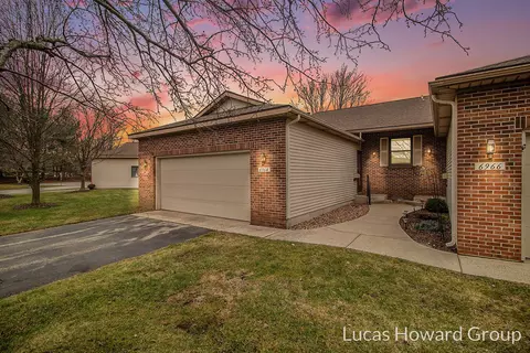 6964 E Springtree Ln SW, Grand Rapids, MI 49548
