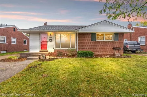 6415 Elizabeth St, Garden City, MI 48135