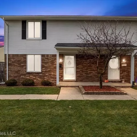 24133 Quad Park Ln, Clinton Twp, MI 48035