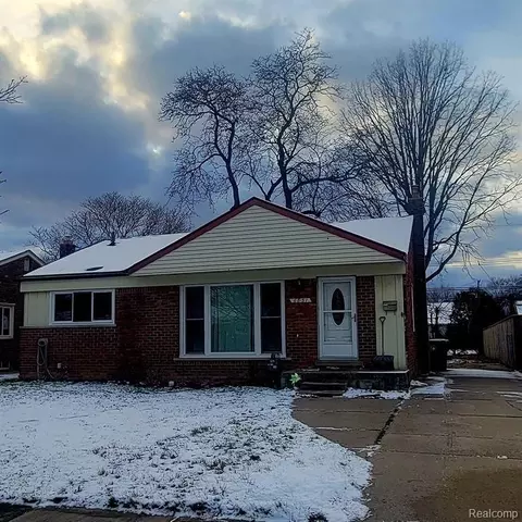 6831 Whitby St, Garden City, MI 48135