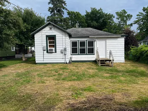 416 N 3rd St, L'anse, MI 49946 photo 18