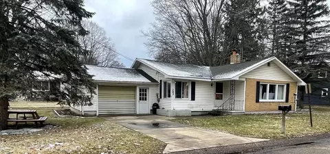 203 W 3rd St, Scottville, MI 49454