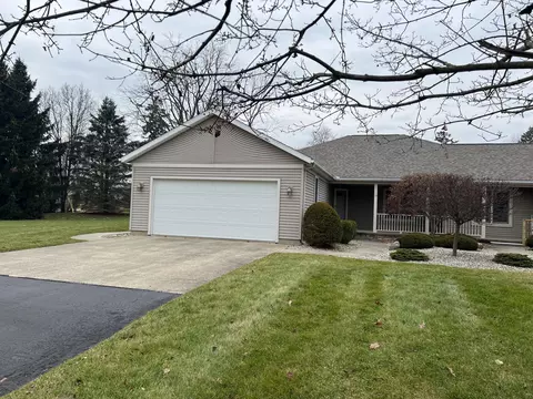 13 Oakwood Dr, Coldwater, MI 49036