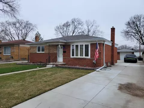 21405 Centennial St, Saint Clair Shores, MI 48081