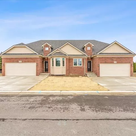 47100 Rosevillage Ct, Shelby Township, MI 48315