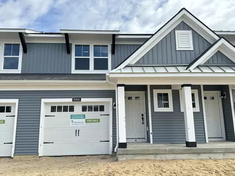 8906 Dalton Ln, Jenison, MI 49428