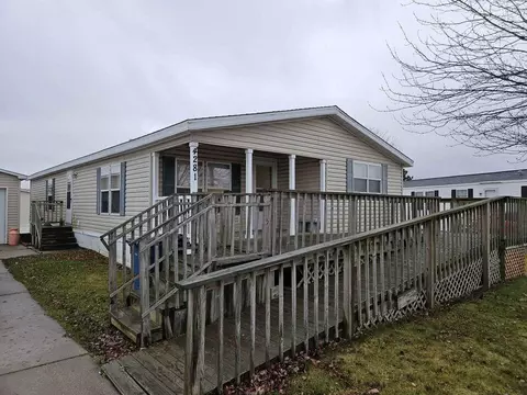 4281 Glasgow Ct, Wayland, MI 49348