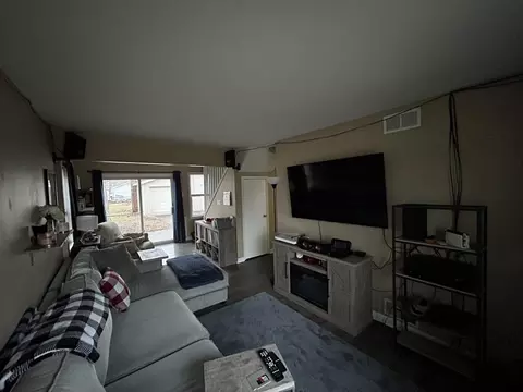 4053 Edmund St, Wayne, MI 48184 photo 3