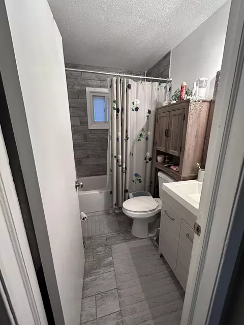 4053 Edmund St, Wayne, MI 48184 photo 7