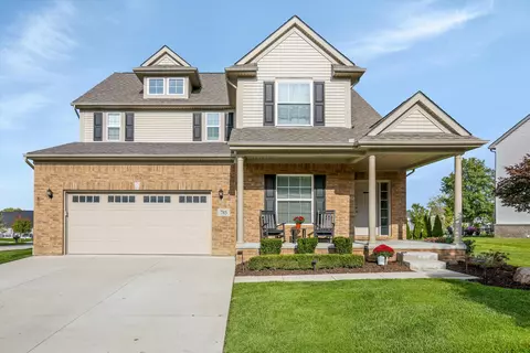 785 Kestrel Ct, South Lyon, MI 48178