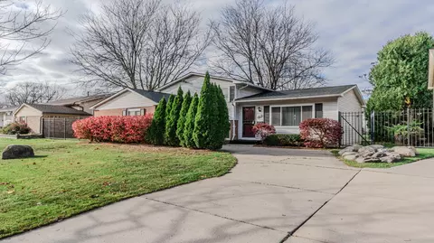 1612 Pallister, Detroit, MI 48206
