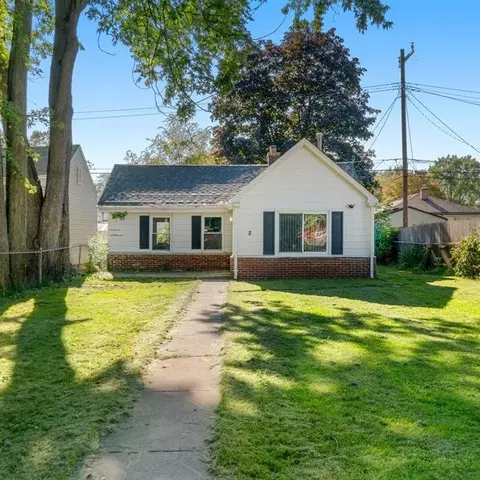 19349 Wakenden St, Redford, MI 48240