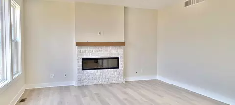 1326 Kimber Dr, Lowell, MI 49331 photo 3
