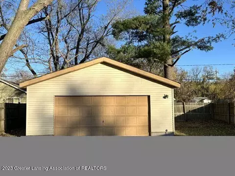 1117 Winifred St, Jackson, MI 49202 photo 2