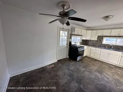 1117 Winifred St, Jackson, MI 49202 photo 9