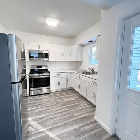 301 Bates St, Jackson, MI 49202 photo 10