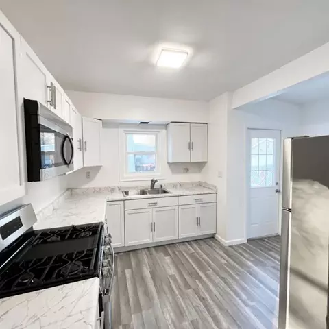 301 Bates St, Jackson, MI 49202 photo 9