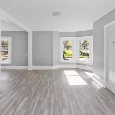 301 Bates St, Jackson, MI 49202 photo 6