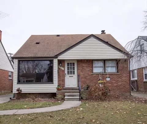 1061 Eastwood St, Inkster, MI 48141