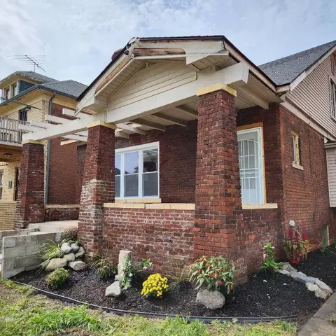 3270 Taylor St, Detroit, MI 48206
