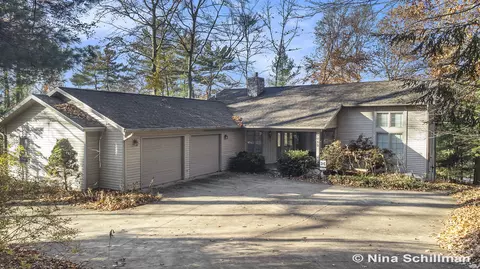 5055 S Gordon Ave, Newaygo, MI 49337