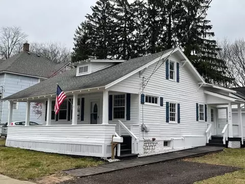 418 Hastings St, Allegan, MI 49010