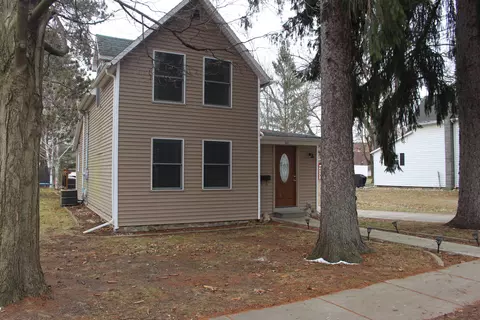 312 Wright St, Jonesville, MI 49250