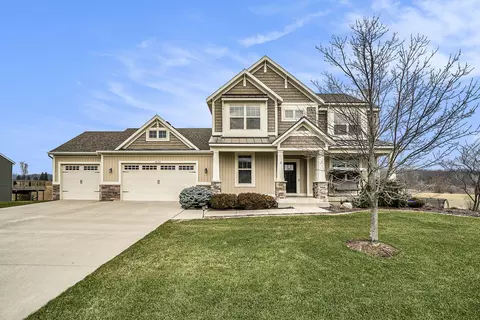 4121 Boulder View Dr NE, Belmont, MI 49306