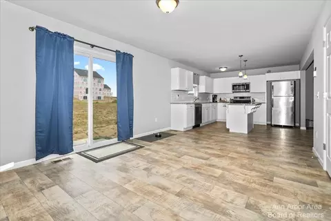 7005 Solitude Dr, Jackson, MI 49201 photo 9