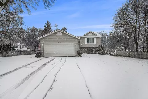 3945 Fenwick St NW, Walker, MI 49534