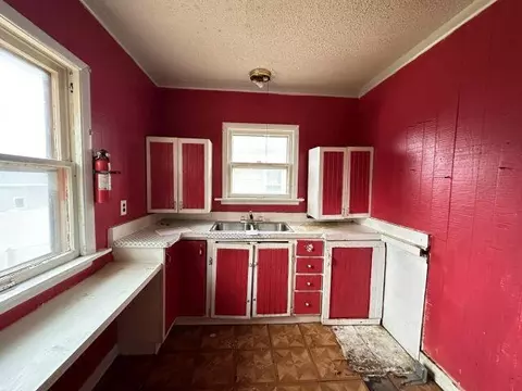 303 E Addison St, Jackson, MI 49203 photo 5