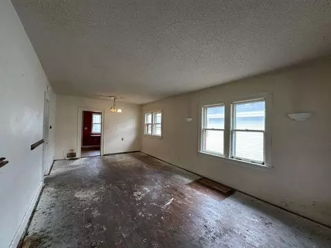 303 E Addison St, Jackson, MI 49203 photo 4