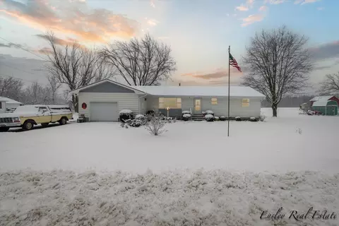 2930 S Shore Dr, Crystal, MI 48818