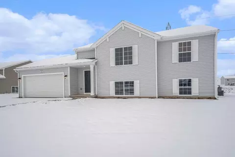 2059 Orlov Dr, Hudsonville, MI 49426