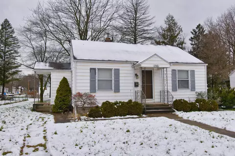 1965 Lewis Dr, Niles, MI 49120